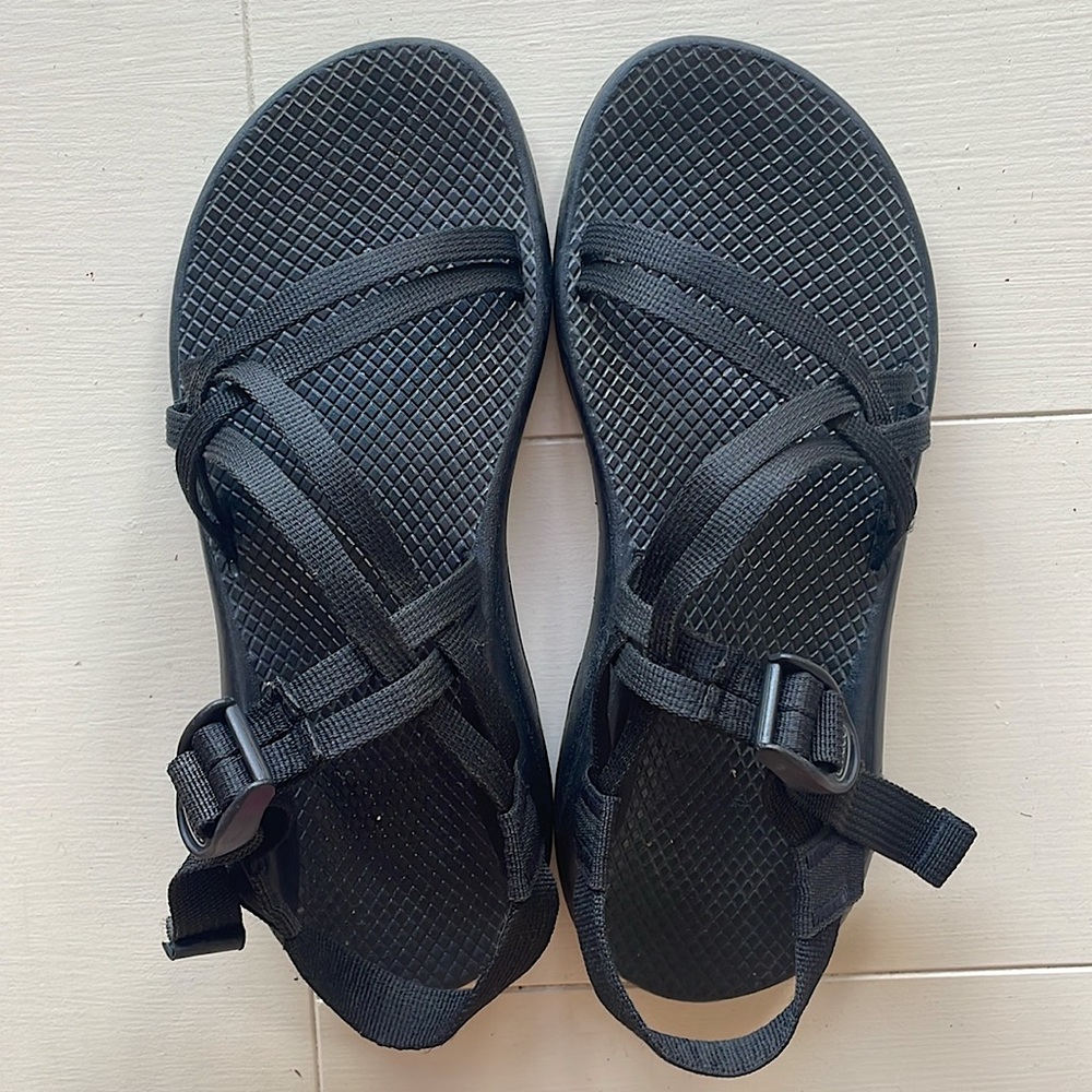Women’s Black Double Strap Chacos 9